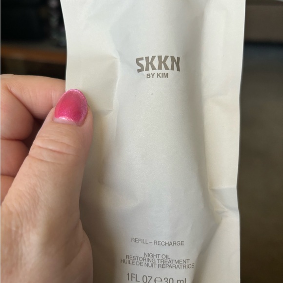 SKNN Night Oil *READ - Picture 1 of 2